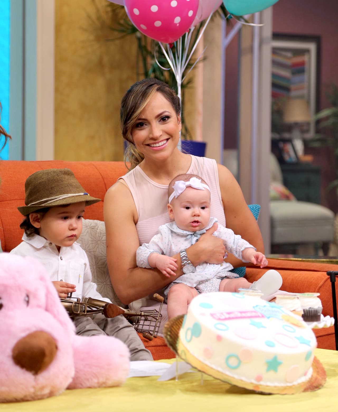 Baby Alana es hija de
<b><a href="http://www.univision.com/temas/satcha-pretto" target="_blank">Satcha Pretto</a></b> y Aaron Butler. Ellos unieron sus vidas el 13 de agosto de 2013.