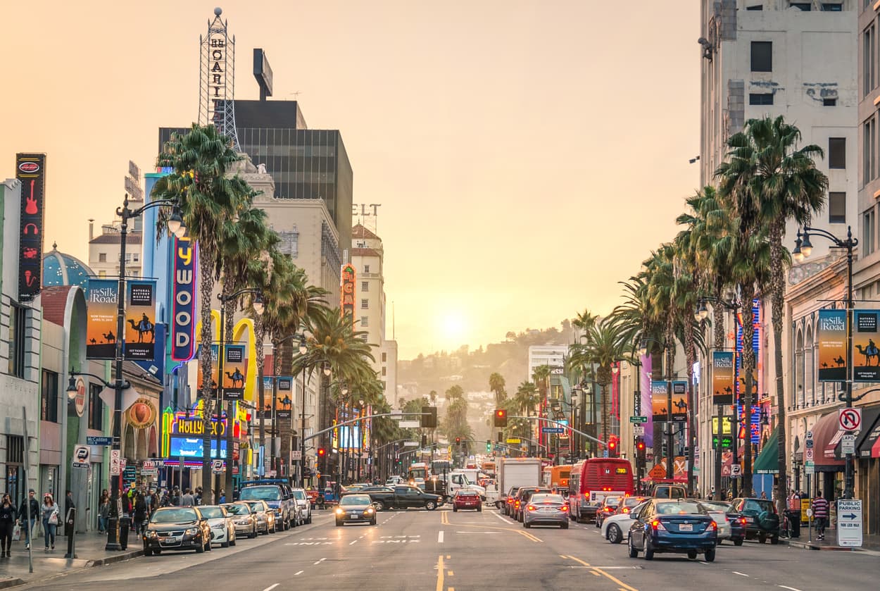 <h3 class="cms-H3-H3">En el puesto #9: Los Angeles, California</h3>
<br>
<br>📈Los precios de las casas subieron 19.3% en junio frente al mismo mes del 2021
<br>📈Aunque cayeron 0.4% en junio frente a mayo