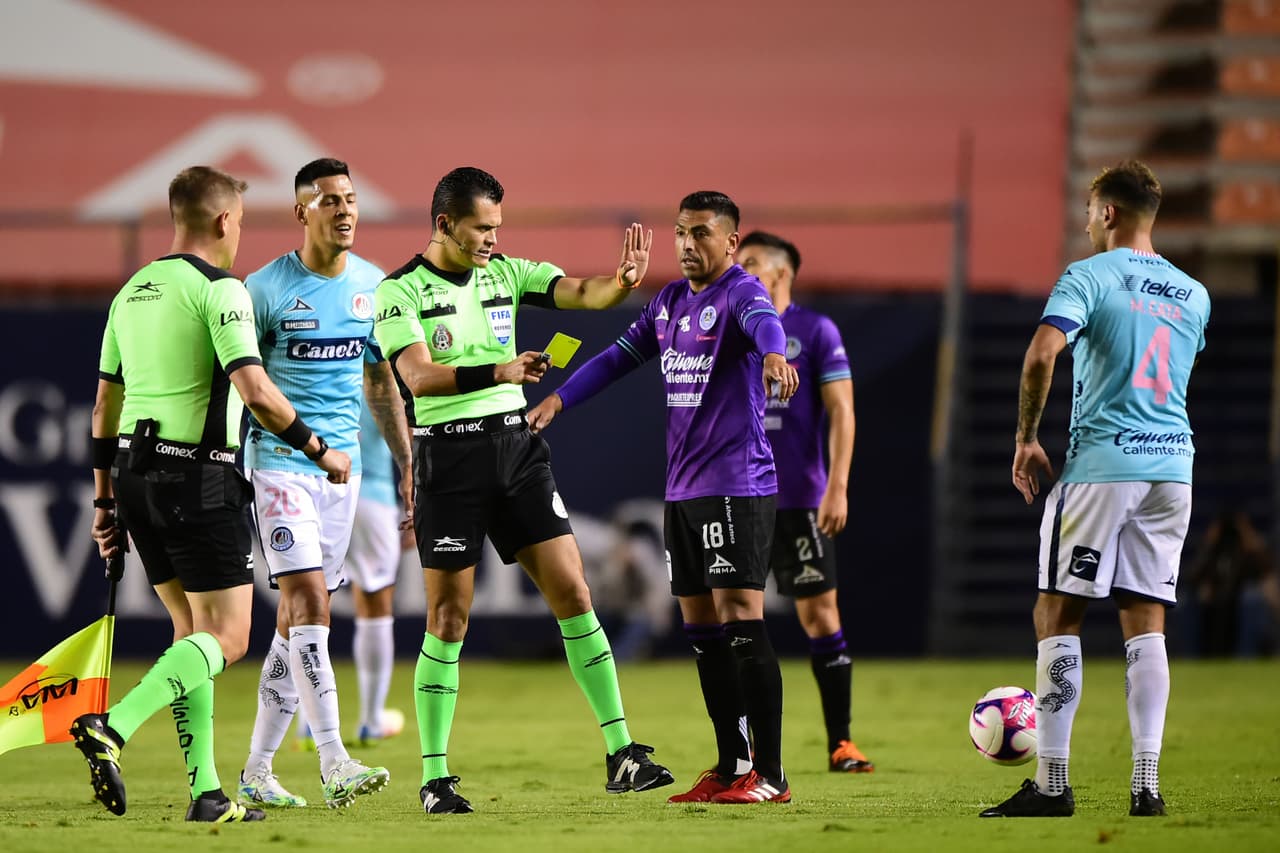 Con triplete de Camilo Sanvezzo, gol de Aristeguieta y gol de Luis Mendoza, Mazatlán cnisgue una histórica goleada sobre el Atlético San Luis.