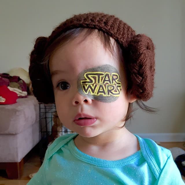 ¡Qué linda! La princesa de la Guerra de las Galaxias en persona.