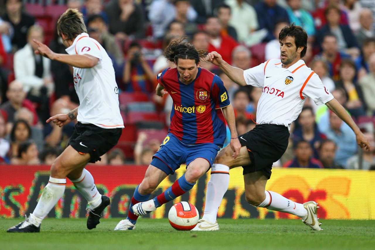 A finales del 2007 tuvo una rotura del bíceps femoral ante el Valencia y estuvo cerca de un mes sin ver actividad.