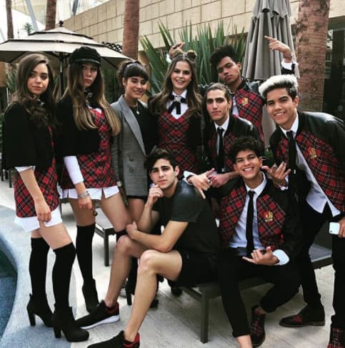 Los estudiantes del Institute of Knowledge and Evolution ya tienen profesores y, entre ellos, hay rostros muy conocidos.