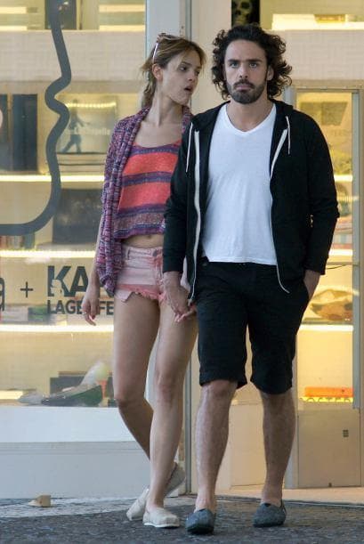 Antes de eso, la estrella de telenovelas juveniles mantuvo una relación intermitente de 3 años con el empresario
<b>Pepe Díaz</b>. El punto final de la misma llegó en el 2013.