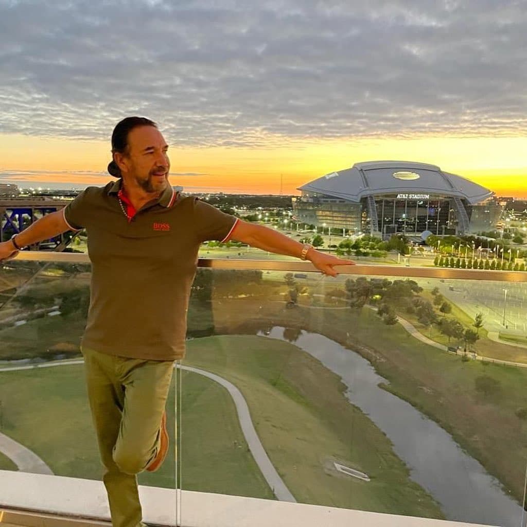 El reencuentro de la legendaria banda ha creado récords de asistencia y el AT&T Stadium no fue la excepción.