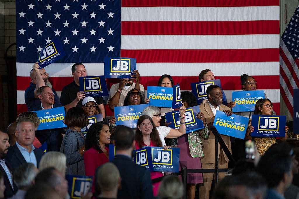 Ante sus seguidores, JB Pritzker declaró que "aunque es tentador achacarle toda la culpa al narcisista megalómano de la Casa Blanca y a su malvado payaso en coche en el Congreso, la dura realidad es que todos compartimos parte de la culpa”.