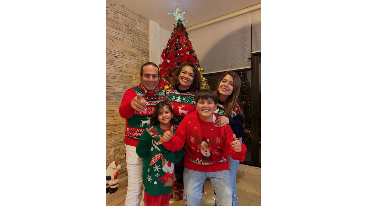 Mauricio Núñez y su familia.