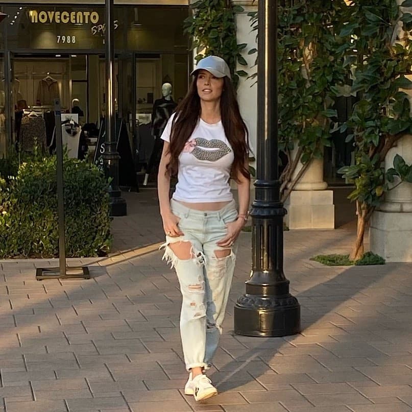 A pesar de que es una exitosa actriz, hasta hace unos años
<a href="https://www.univision.com/famosos/ellos-fueron-los-novios-de-marlene-favela-antes-de-que-encontrara-a-su-principe-azul-george-seely-fotos" target="_blank">en el plano romántico no lograba encontrar a su "príncipe azul"</a>. Antes de casarse con su actual esposo, fue pareja del modelo israelí Guy Davidyan y del boxeador mexicano Jorge Kahwagi.