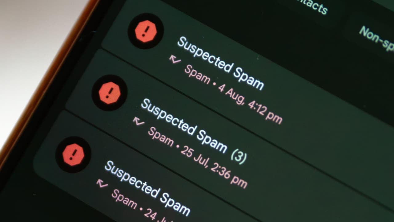 <h3 class="cms-H3-H3">Si ya abriste el enlace o hiciste un pago</h3>
<br>
<br>Actúa de inmediato:
<br>
<b>👉🏻 Comunícate con tu banco</b> o tarjeta para bloquear cargos.
<br>
<b>👉🏻 Cambia contraseñas </b>si ingresaste datos personales.
<br>
<b>👉🏻 Guarda el mensaje</b> y capturas del enlace.
<br>
<b>👉🏻 Presenta un reporte de fraude </b>ante la Comisión Federal de Comercio:
<a href="https://reportefraude.ftc.gov/" target="_blank">haz clic aquí</a>
<br>Cuanto antes actúes, mayores son las posibilidades de reducir el daño.