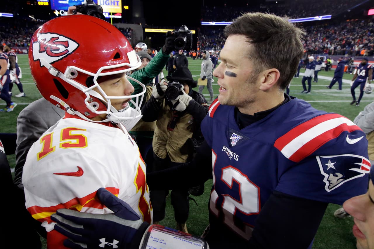 <b>El duelo esperado</b>
<br>- Desde que Patrick Mahomes llegó a la NFL, cuando se supo que estaría en la Conferencia Americana, aficionados de Chiefs y Patriots esperaban este formidable partido.
<br>- Los enfrentamientos entre Mahomes y Brady han sido de alarido, con muchos puntos y una gran rivalidad de por medio.
