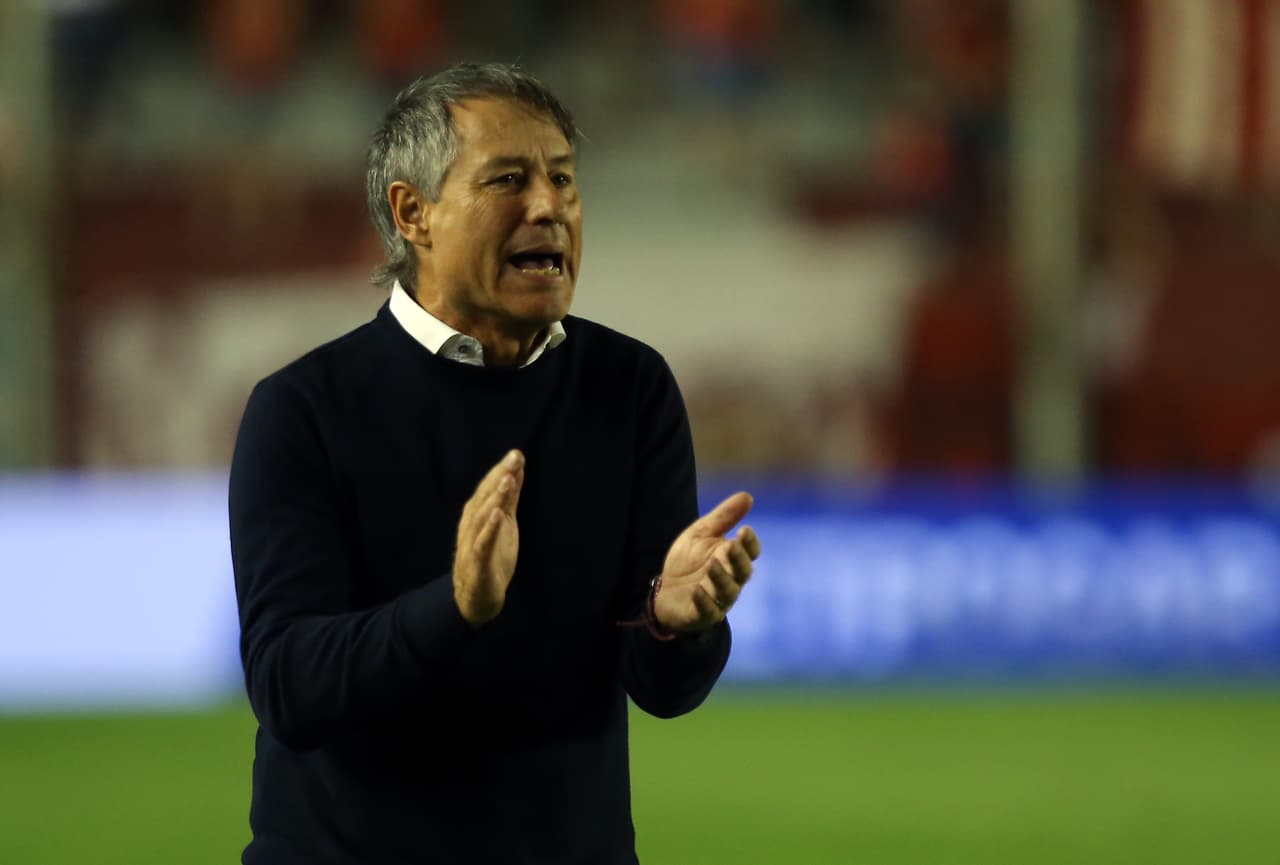 Es fanático de la tecnología y ha usado drones para dar seguimiento a sus jugadores en los entrenamientos. El 14 y 21 de febrero enfrentará a Gremio por la Recopa Sudamericana. ¿Qué no sabe nada del fútbol mexicano? Tampoco Matías Almeyda cuando llegó al Rebaño.