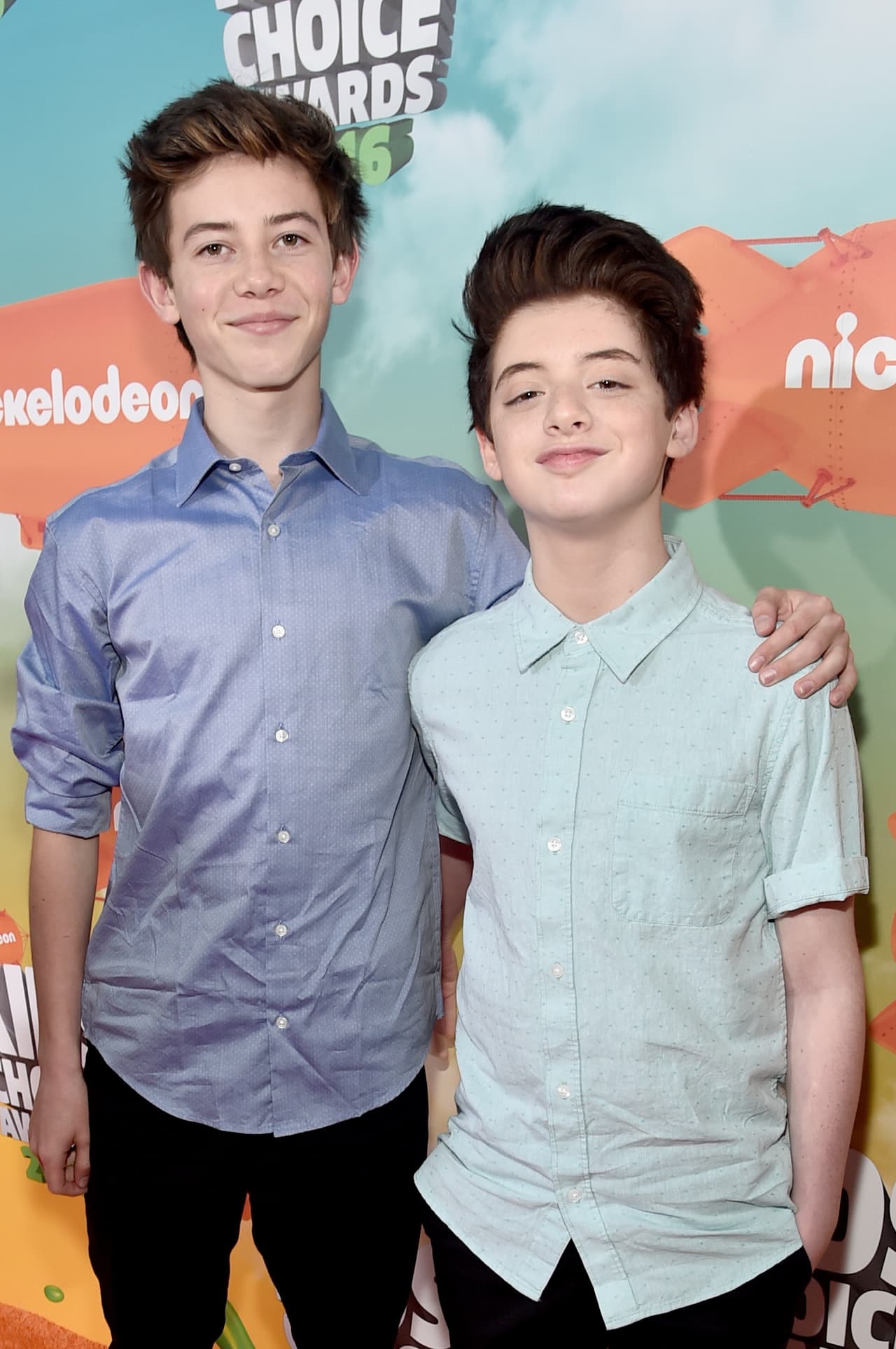 Griffin Gluck y Thomas Barbusca