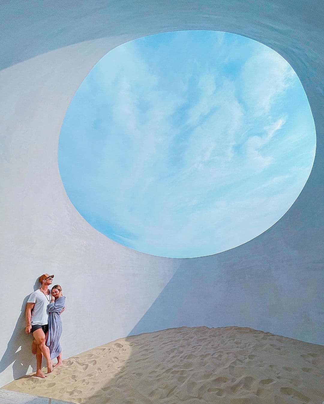 Junto a su esposo, el también actor, cantante y bailarín, tienen un matrimonio de 21 años y aunque han confesado haber tenido sus altibajos, ningún momento fue tan crítico para vencer su amor.