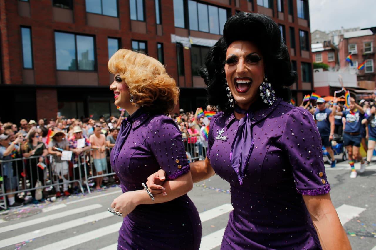 La seguridad en el desfile estuvo garantizada con la presencia de miles de agentes uniformados y encubiertos.