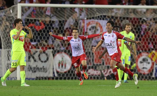 Omar Govea volvió a anotar y encaminó triunfo del Excel Mouscron