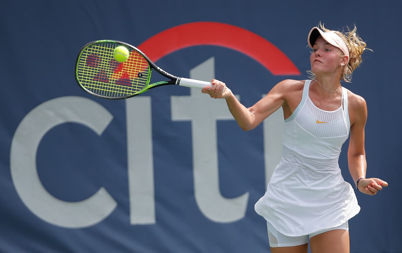 Sin embargo, una lesión crónica en su columna, la alejó de las canchas.