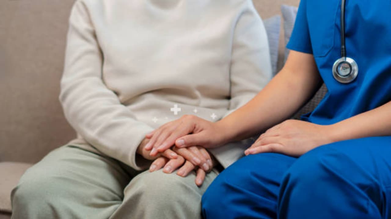 Arrestan a falsa enfermera en Pensilvania; así logró engañar y atender pacientes