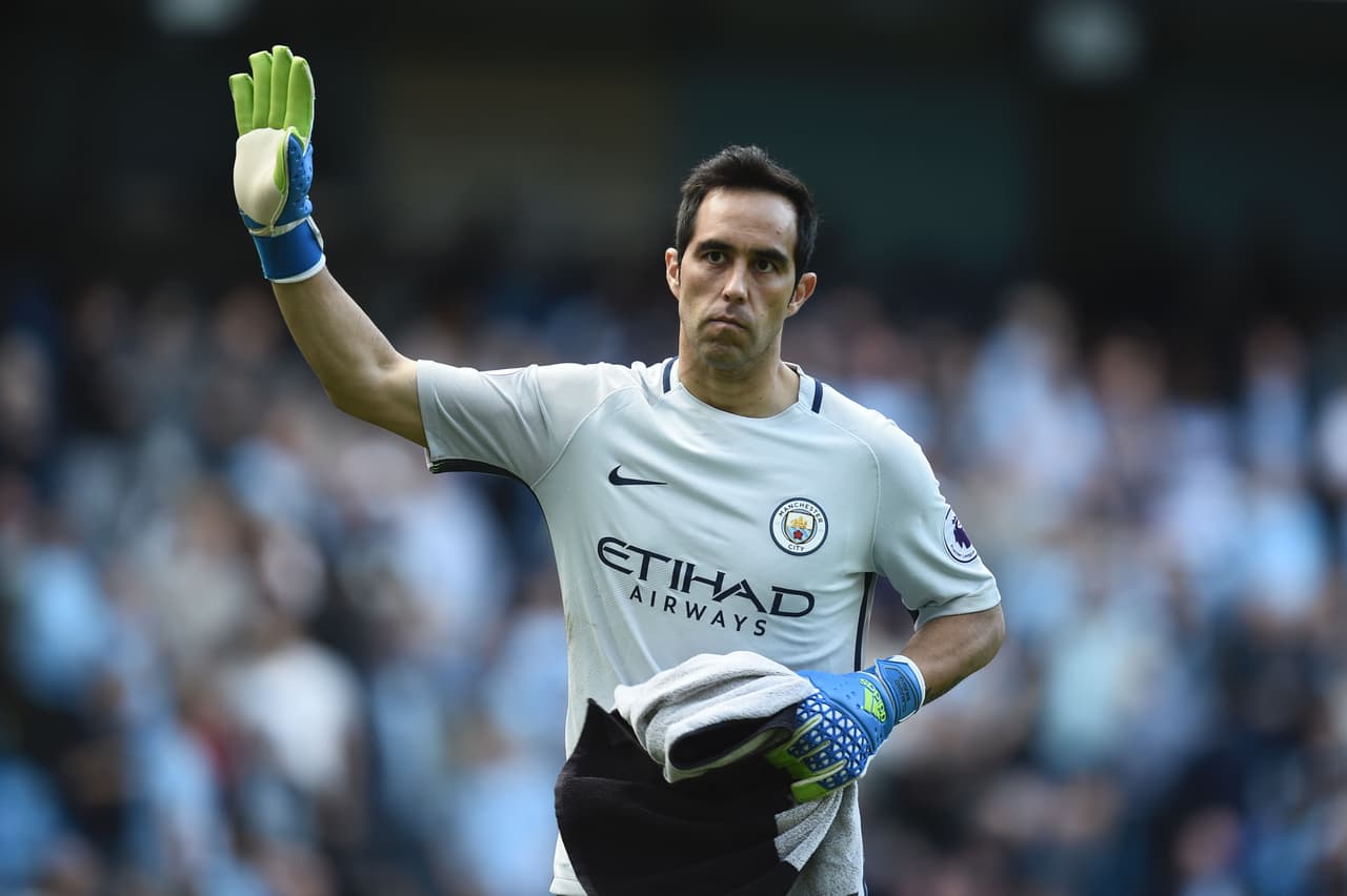 Claudio Bravo: "Me emociona volver al Camp Nou para enfrentarme al Barcelona"