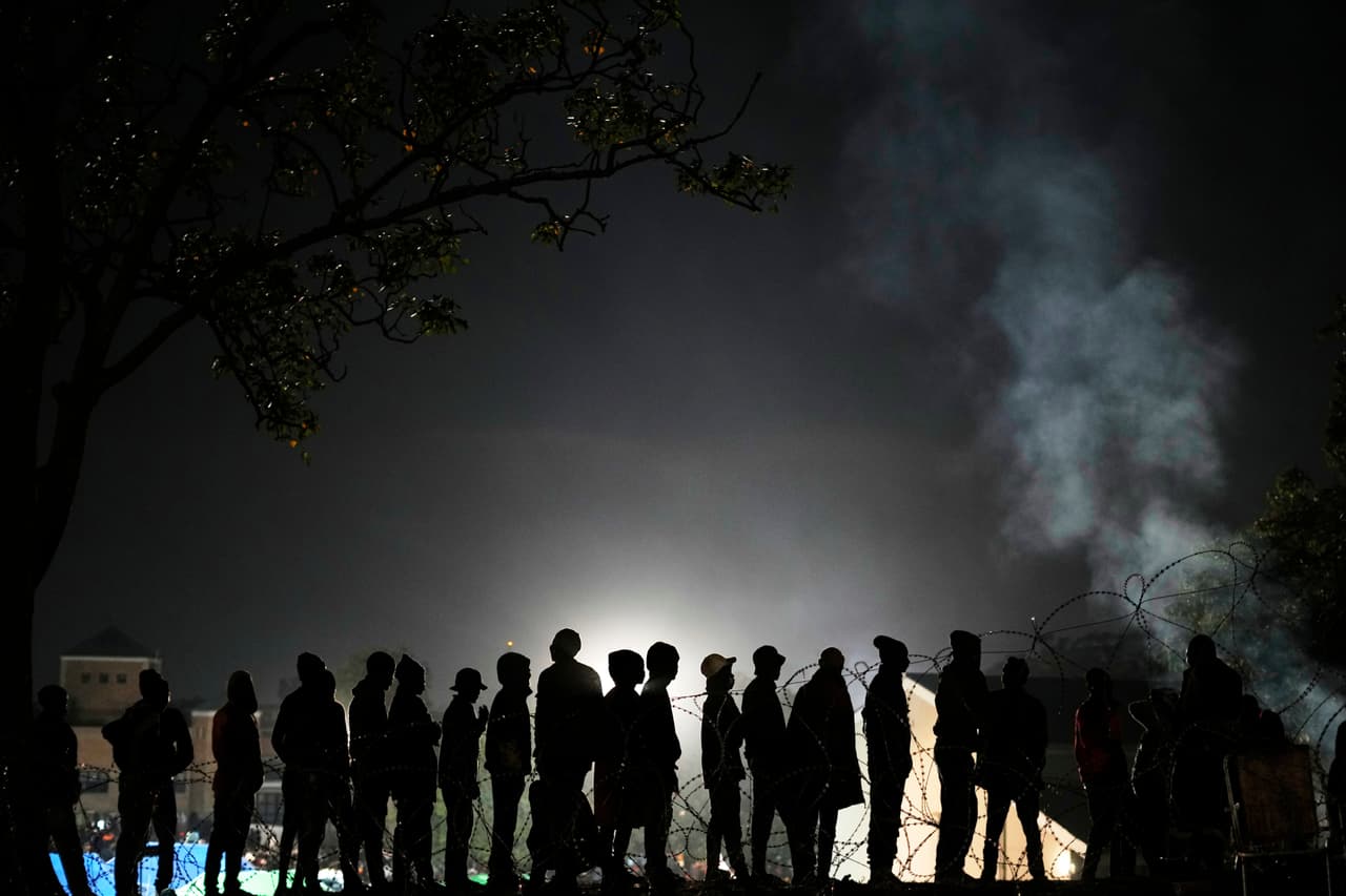 ¿Trump podrá seguir enviando inmigrantes a África? Las deportaciones a terceros países sufren un duro golpe en la justicia