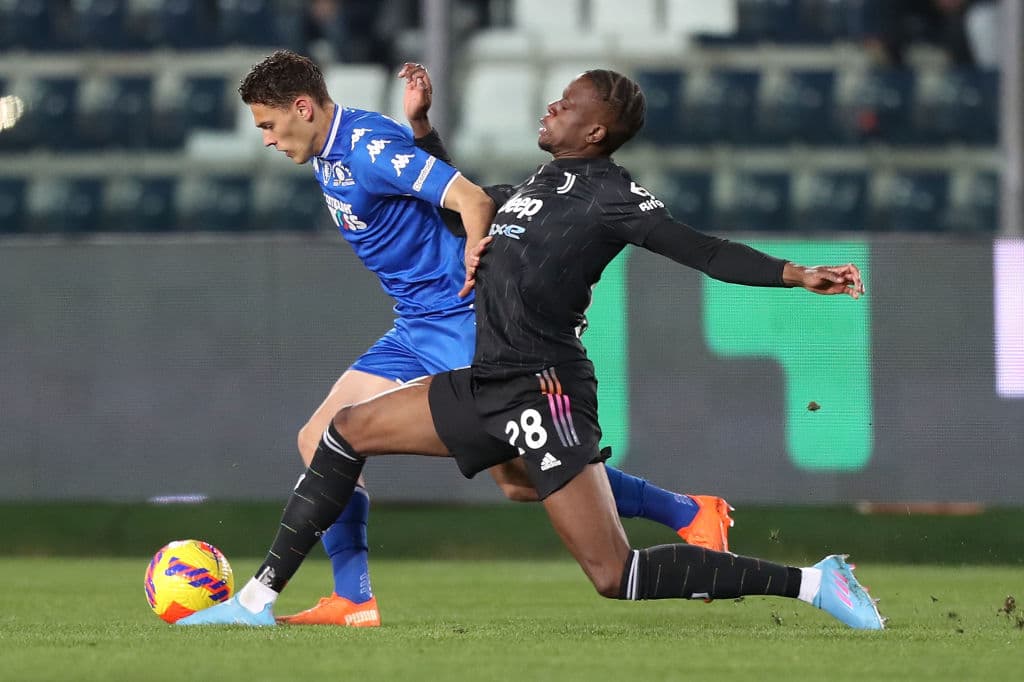 Dusan Vlahovic destaca con dos anotaciones en la victoria 2-3 sobre el Empoli y Bologna empata 1-1 con Salernitana.