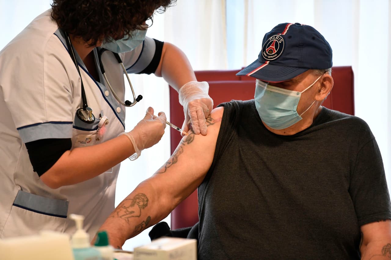 El experto en salud pública que cree que habrá inmunidad colectiva en abril