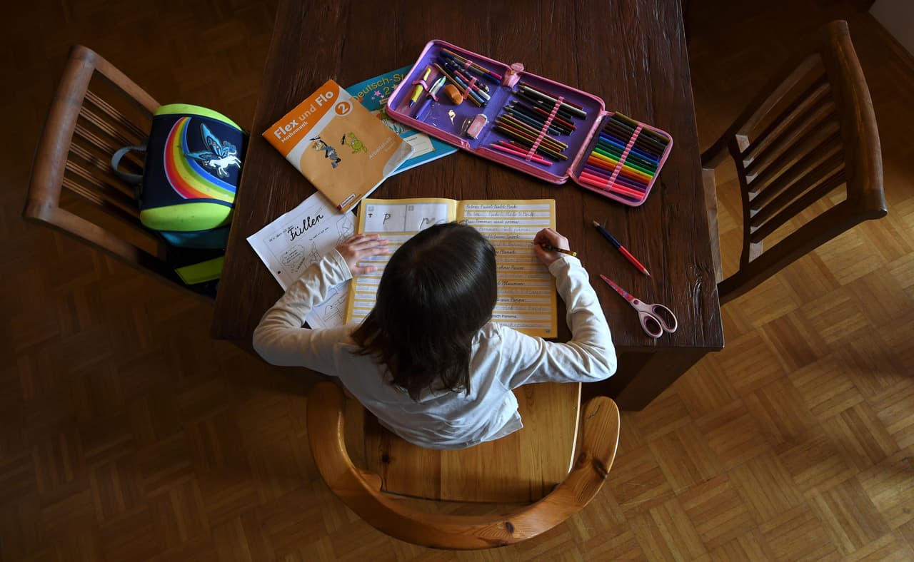 Coronavirus: La YMCA ofrece ayuda a padres que trabajan fuera de casa y que necesitan asistencia con las clases remotas de sus hijos