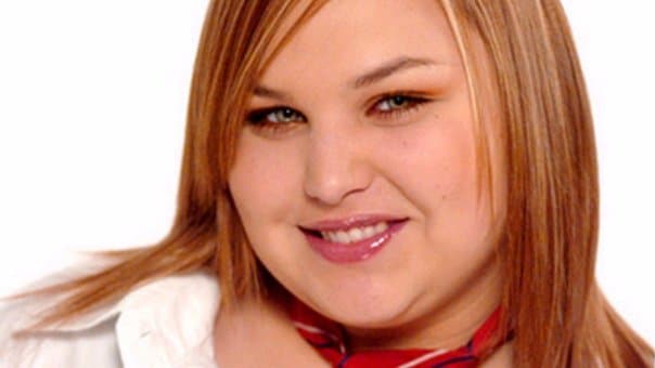 Conocimos a
<b><a href="https://www.univision.com/temas/estefania-villarreal">Estefanía Villarreal</a></b> en 2004 cuando debutó en la telenovela
<b><a href="https://www.univision.com/programas/novelas/angelique-boyer-se-reencuentra-con-parte-del-elenco-de-rebelde-fotos">'Rebelde'</a></b>, donde dio vida a una de las alumnas de la Elite Way School. Celina fue su nombre y era una de las
<a href="https://www.univision.com/programas/novelas/angelique-boyer-se-reencuentra-con-parte-del-elenco-de-rebelde-fotos">mejores amigas de Angelique Boyer</a> en la historia, en ese entonces tenía 17 años.