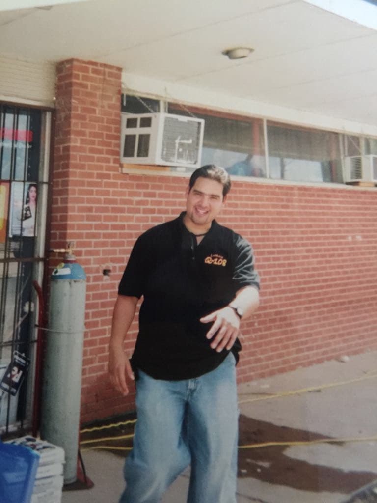 Saliendo de la cabina de Q108 en Odessa, TX.