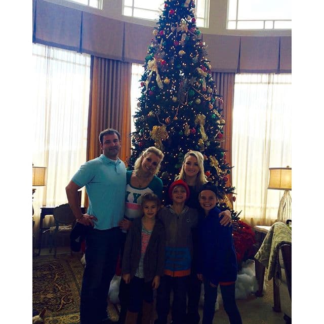 Britney Spears está muy contenta de tener reunida a su familia para pasar las festividades con ellos.