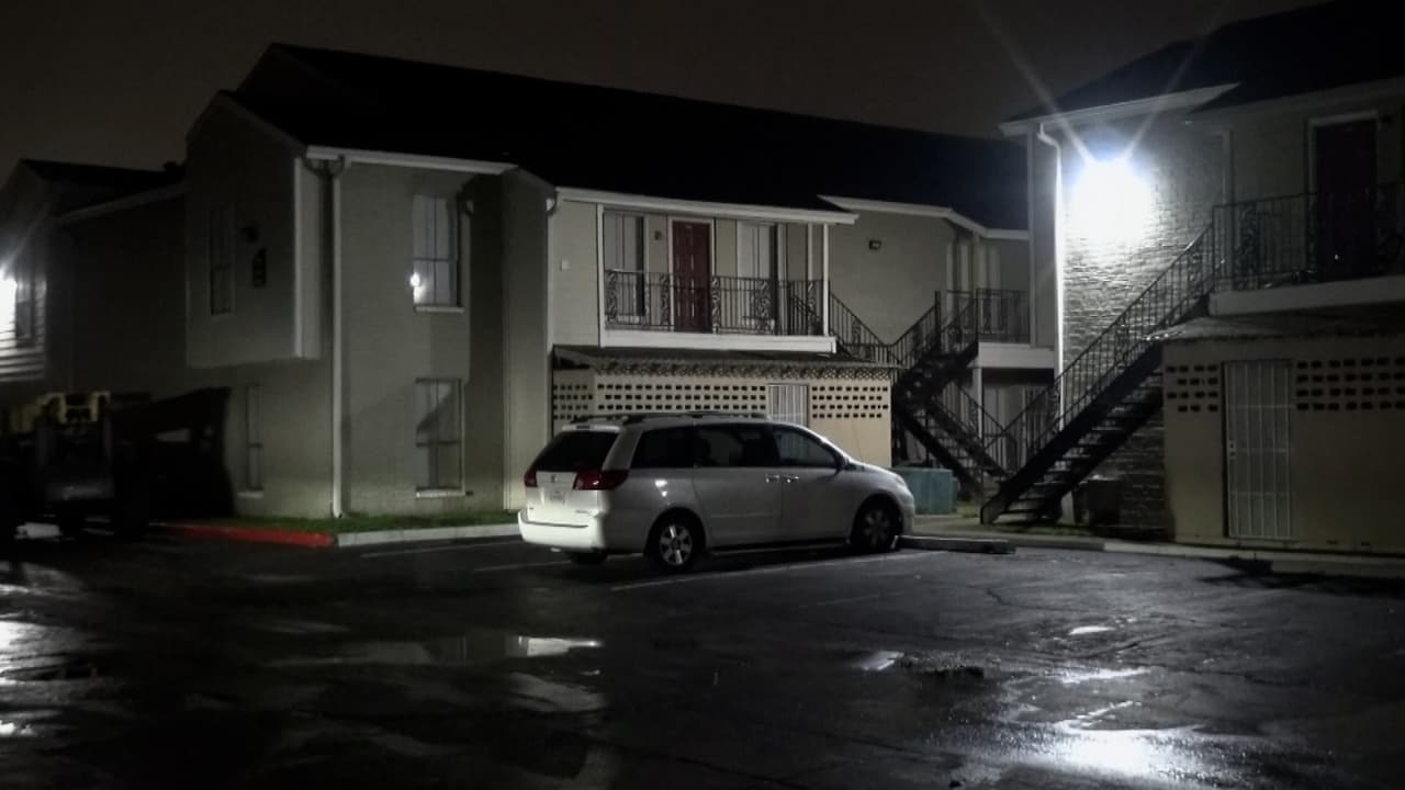 Autoridades investigan la muerte de una mujer embarazada que recibió un balazo en la cara al suroeste de Houston