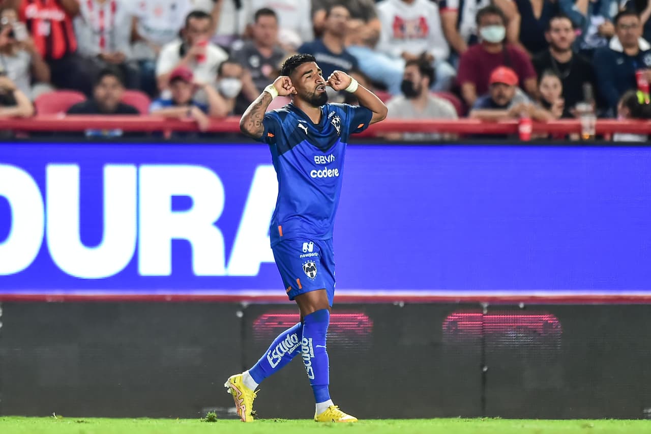 Con goles de Rodrigo Aguirre y Ponchito González, Monterrey vino de atrás para vencer 1-2 al Necaxa y treparse de forma momentánea en la cima del Apertura 2022.