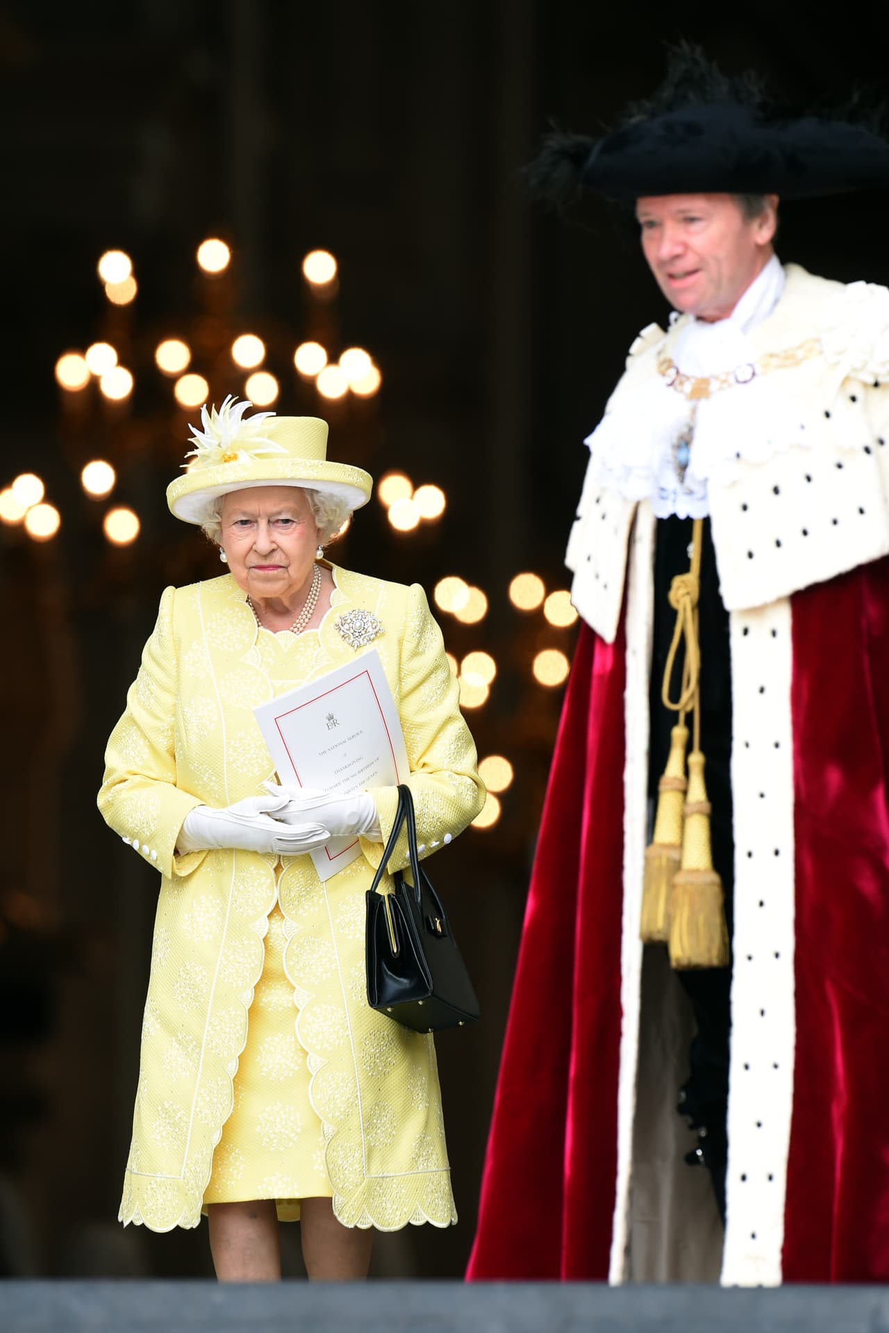 La misa es la primera celebración de varias planeadas.