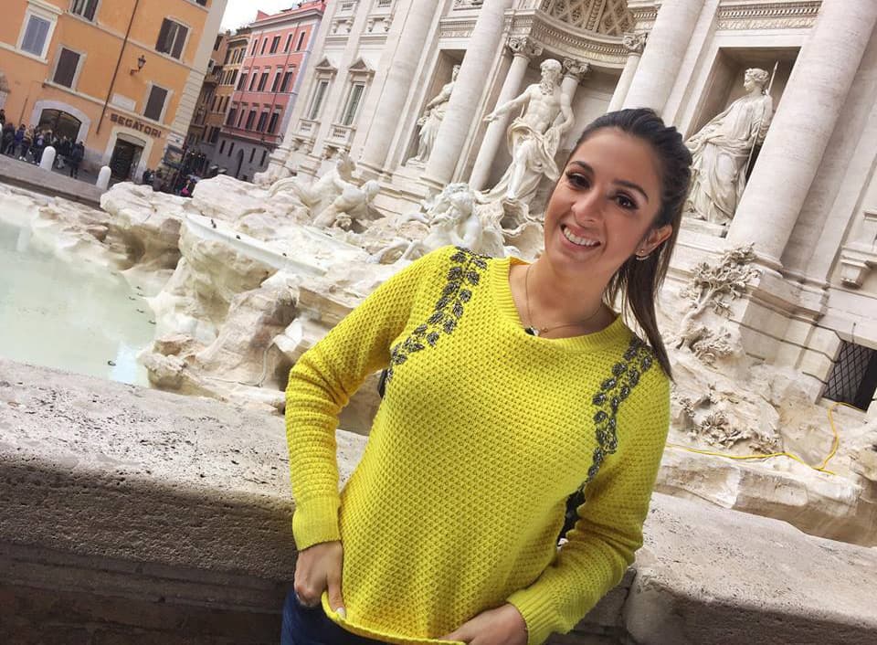 Esperando se me cumplan los deseos pedidos en la Fontana di Trevi.