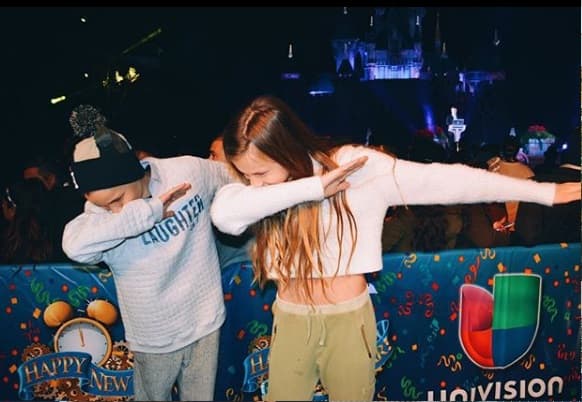 Grandes aventuras han pasado juntos y no olvidarán las horas de diversión y travesuras de la infancia, pero ahora ya son todos unos jovencitos.