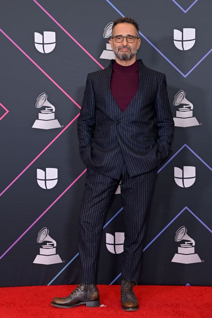 El músico triunfó en las categorías
<b>Mejor Canción Pop/Rock</b> con el tema ‘Hong Kong’ junto a Alizzz, Andrés Calamaro, Víctor Martínez y C. Tangana y en
<b>Mejor Canción Alternativa</b> por ‘Nominao’.