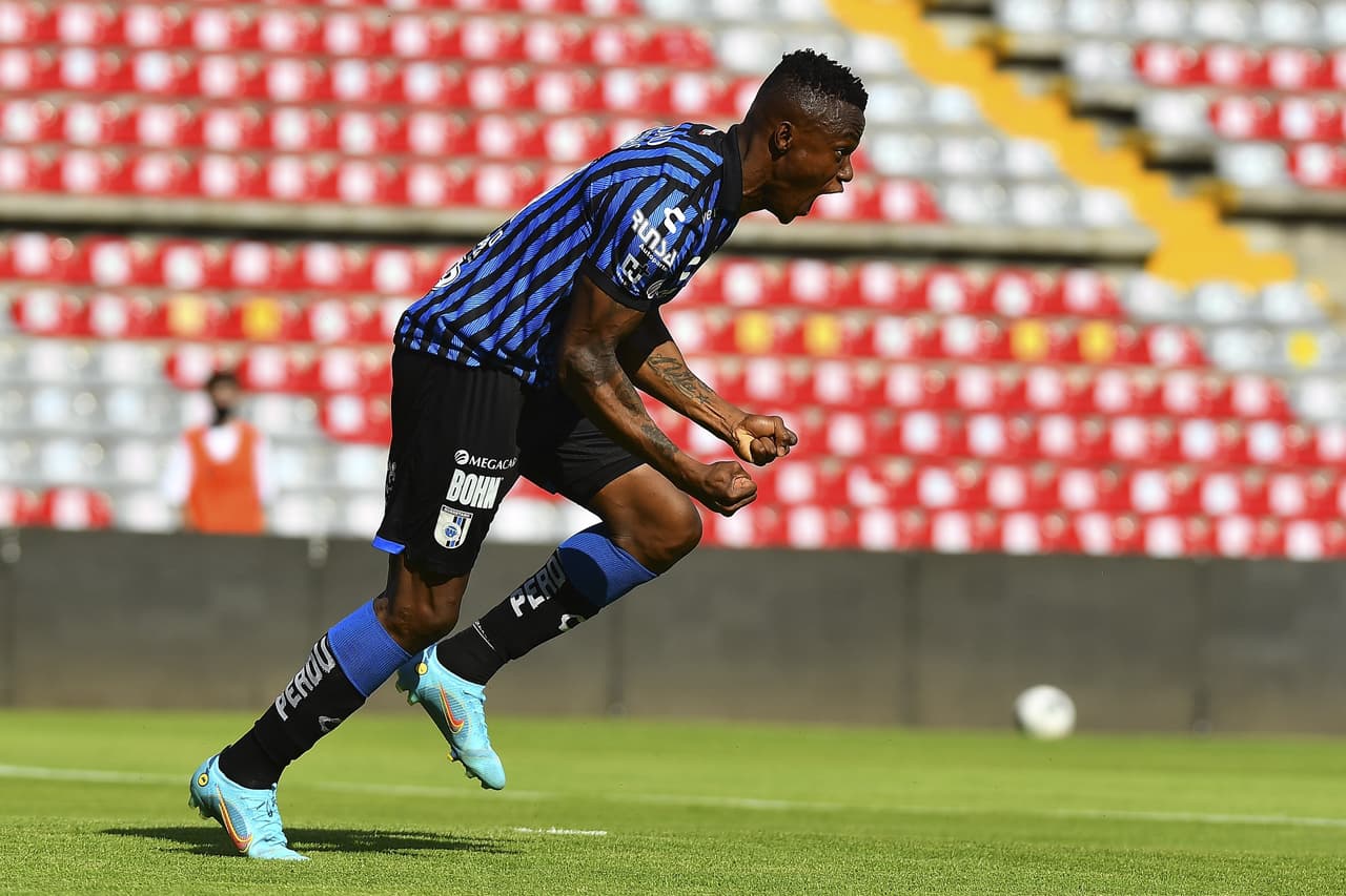Jose Angulo se apuntó una tercia de goles en el certamen.