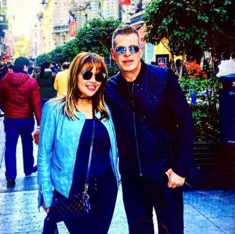 Se dice que su bella novia fue quien animó al actor para hacer estos cambios físicos, aunque recientemente se vio al actor de nuevo con bigoto, pues al parecer no se sintió cómodo sin él.