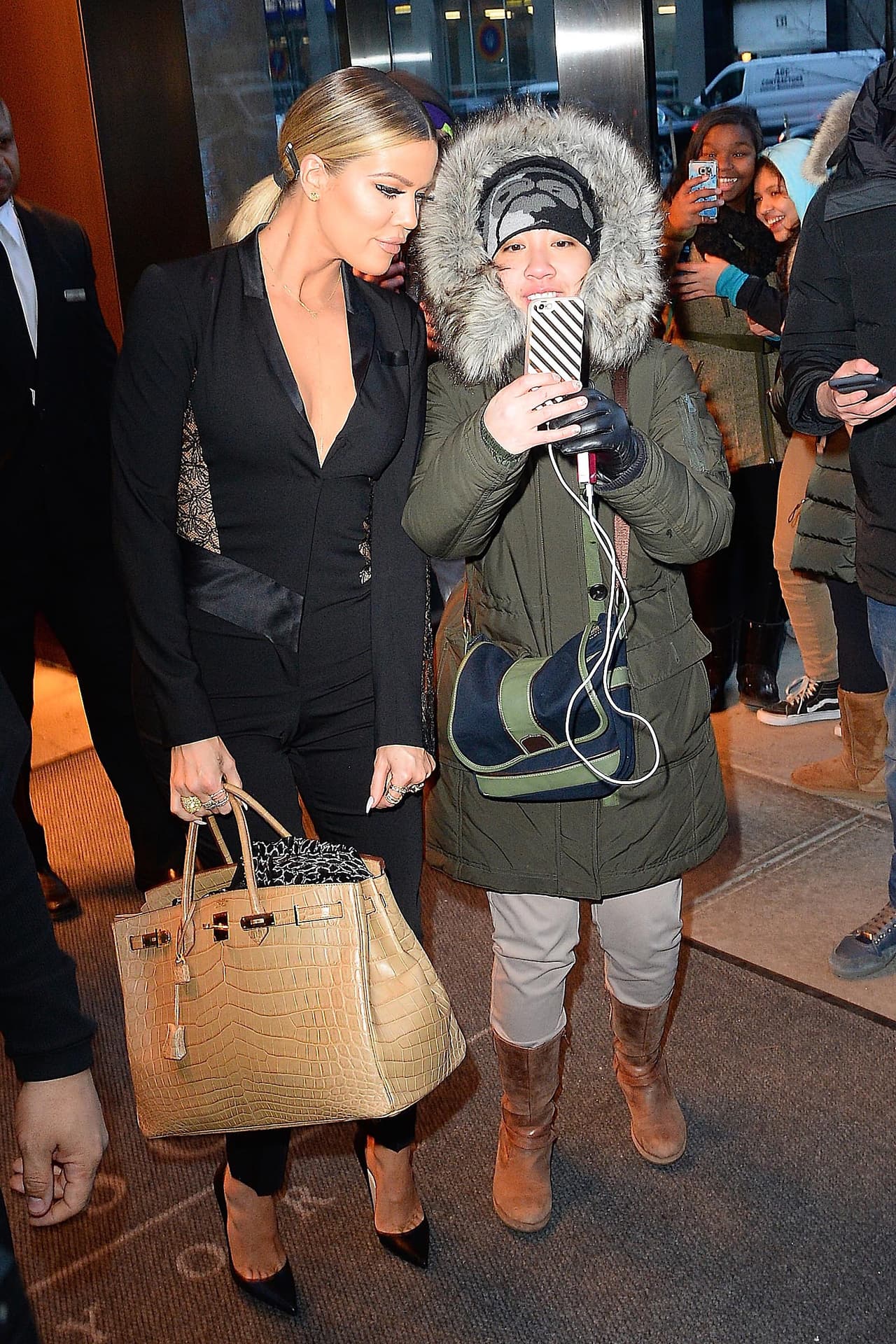 Y Khloé posó para salir guapísima.