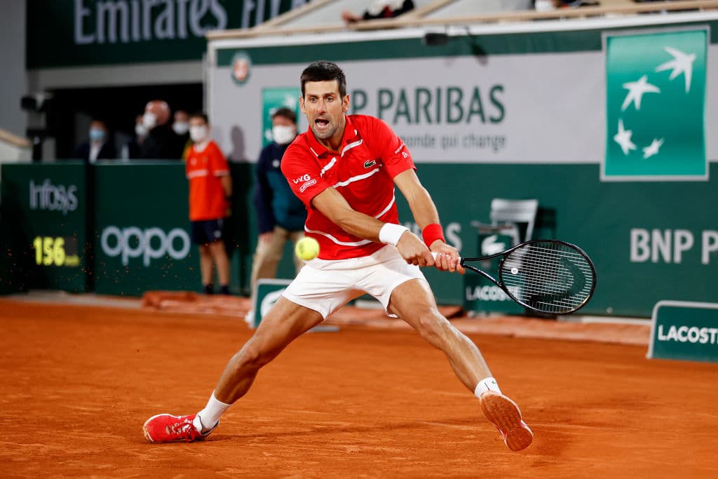 Rafael Nadal venció a Diego Schwartzman con parciales de 6-3, 6-3 y 7-6. Djokovic derrotó a Tsitisipás con parciales de 6-3, 6-2, 5-7, 4-6 y 6-1.