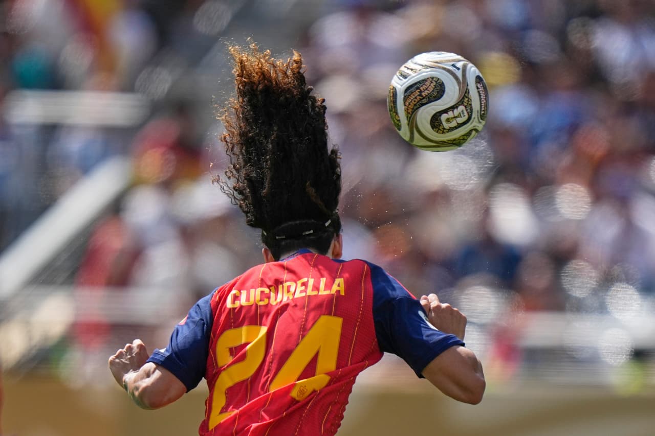 Spain's Marc Cucurella (24) reaches for a header during the World Cup final soccer match between Spain and Argentina in East Rutherford, N.J., near New York, Sunday, July 19, 2026. (AP Photo/Frank Franklin II)