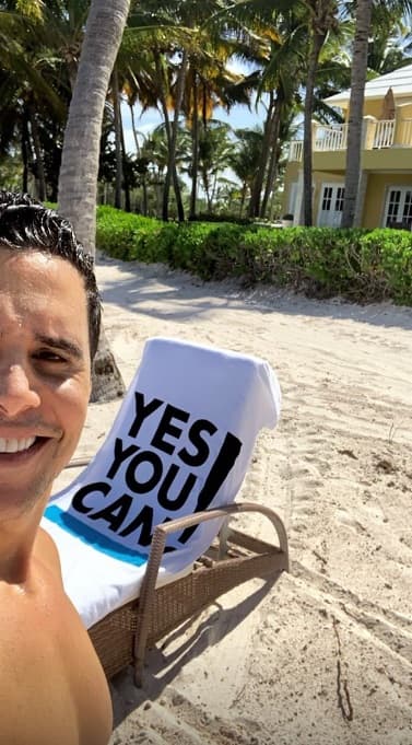 El presentador y empresario venezolano comenzó su día especial nadando y disfrutado de una mañana soleada.