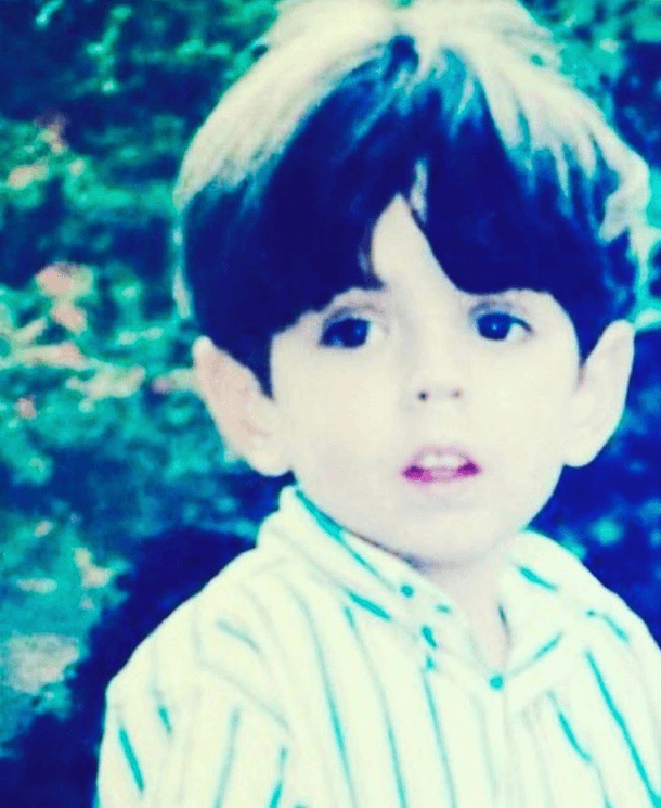 Este rostro tampoco es nada difícil de reconocer. Su mamá es una diva de telenovela y en los últimos días ha puesto a sufrir a sus famosos padres con preguntas muy indiscretas. Lo vimos en la telenovela 'Qué pobres tan ricos'.