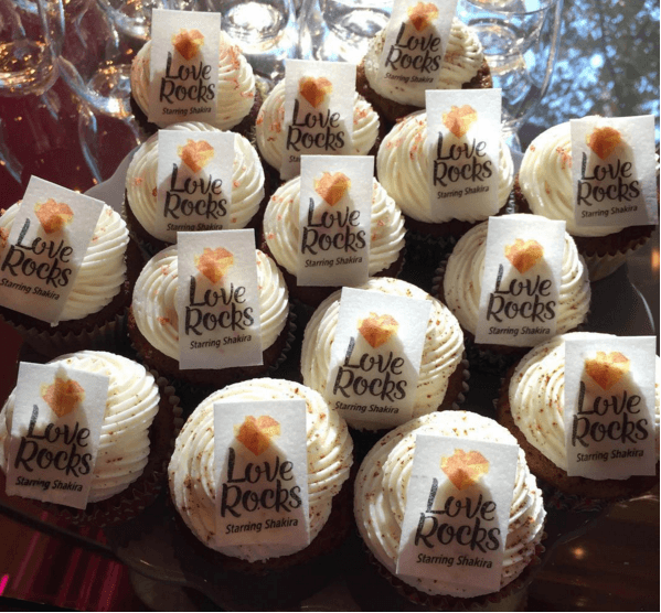 Hubo deliciosos cupcakes de vainilla.