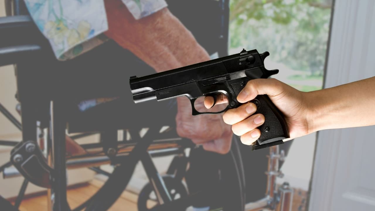 Abuela de 80 años recibe disparo accidental por adolescentes que jugaban con un arma