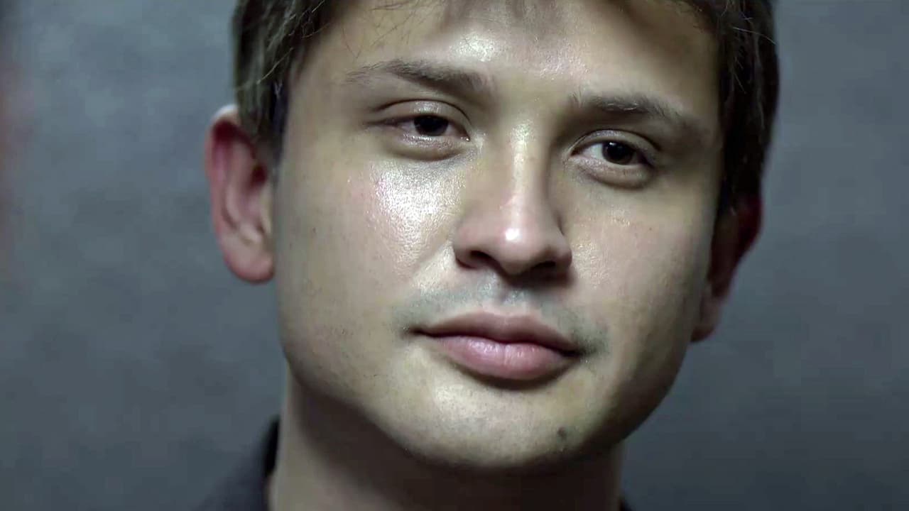 Cuando ‘
<b><a href="http://www.univision.com/series/el-chapo/marco-de-la-o-es-joaquin-el-chapo-guzman-en-el-chapo" target="_blank">El Chapo</a></b>’ se encuentra en la cárcel, '
<b>El Pollo</b>' se convierte en uno de los mayores soportes de la familia Guzmán y en uno de sus grandes socios comerciales. Es completamente leal a ‘El Chapo’.