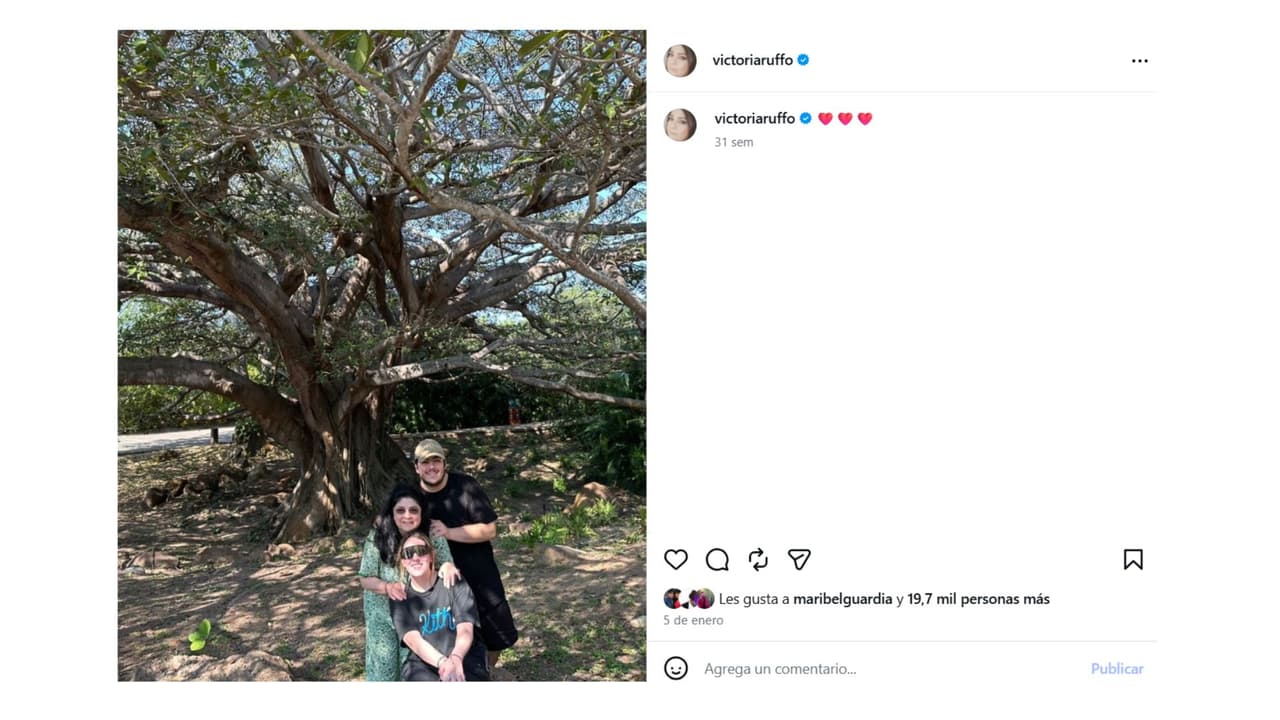 Victoria Ruffo y sus hijos, Vicky y Anuar.