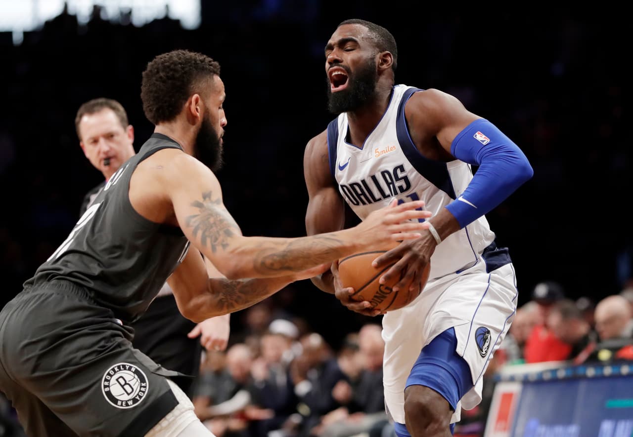 Por Brooklyn se destacó, saliendo desde la banca, DeMarre Carroll con 22 unidades, mientras que por los Mavs sacó la cara Dwight Powell con 20 tantos.