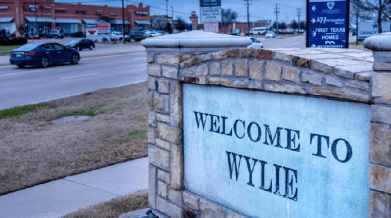 <h3 class="cms-H3-H3">6. Wylie, Texas</h3>
<br>
<br>👉
<b>Población de origen extranjero (2020): </b>18.2% (+6.0% desde 2016)
<br>
<br>👉
<b>Mayor grupo de inmigrantes: </b>mexicanos.
<br>
<br>👉
<b>Otros grupos de inmigrantes: </b>hindúes, vietnamitas, salvadoreños.
<br>
<br>👉
<b>Población total: </b>51,251 habitantes.
<br>
