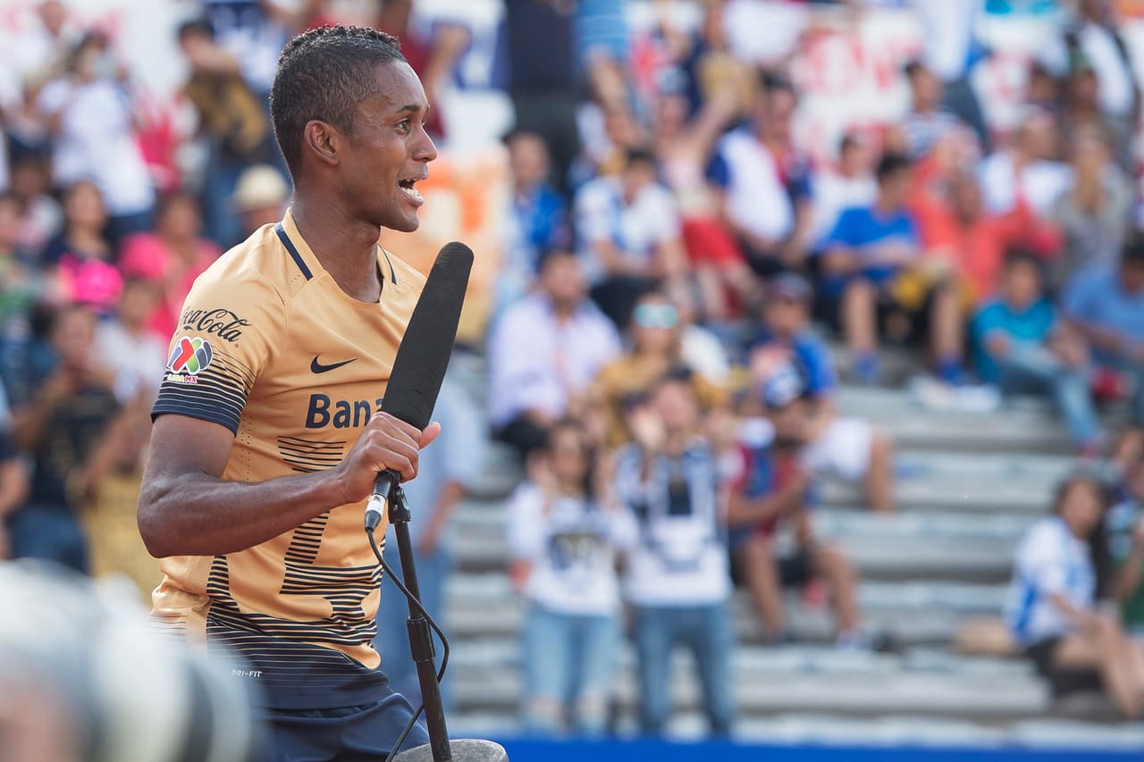 Fidel Martínez a gusto con su posición en Pumas