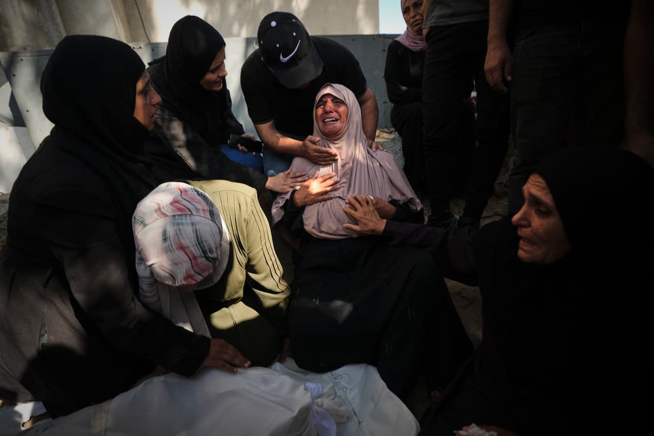 Los mortíferos ataques israelíes en Gaza siembran dudas sobre el progreso del alto el fuego días después de la visita de Kushner