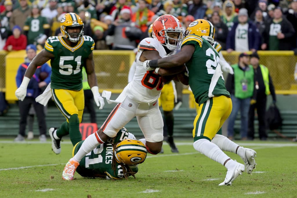 Los Packers sufren de más frente a los Browns, pero la defensa aparece y vencen 22-24 a los comandados por Baker Mayfield.